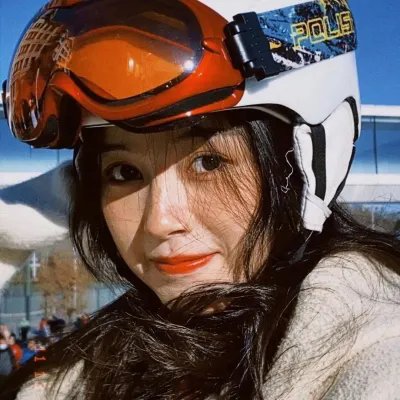 二人漫步几春秋